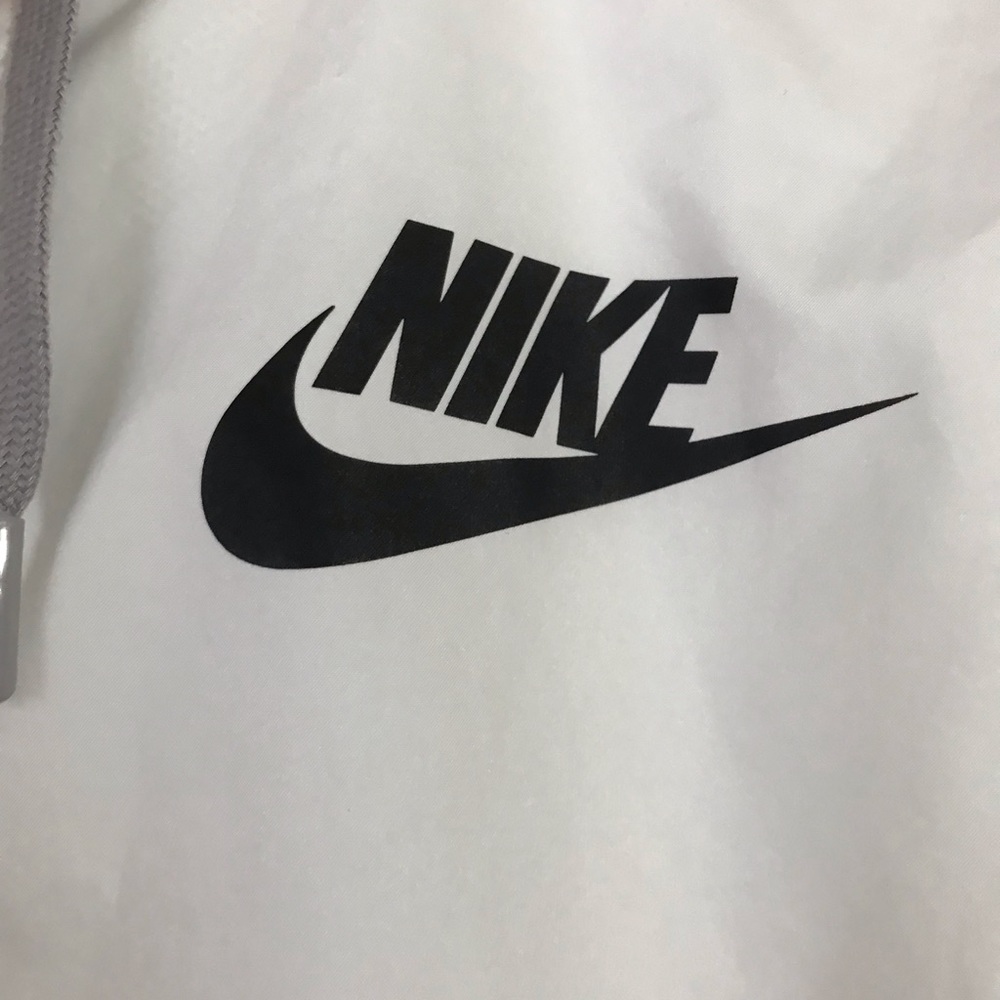 Nike Windbreaker - Picture 3 of 4